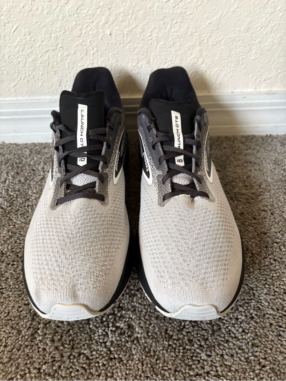 Brooks Launched GTS 10 Size 14 - Picture 2 of 14